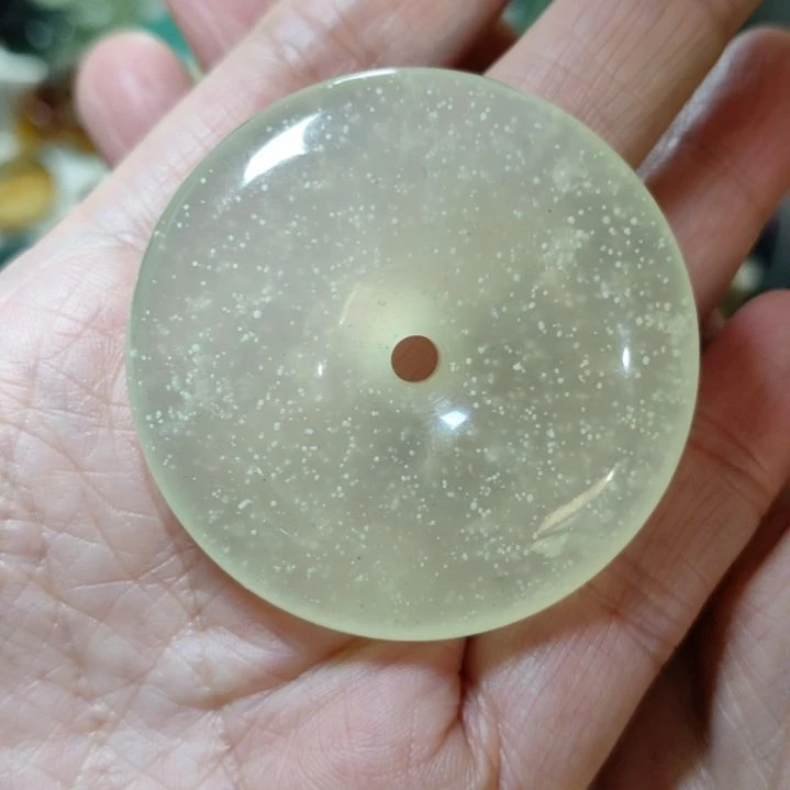 岫玉未镶嵌平安扣