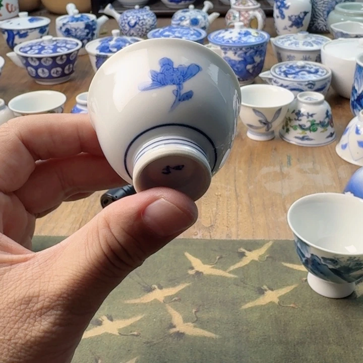 青花瓷器杯子瓷器