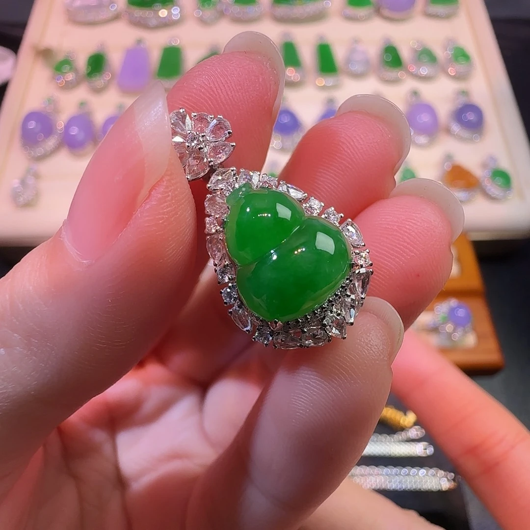 翡翠18K金镶嵌吊坠(不含链)