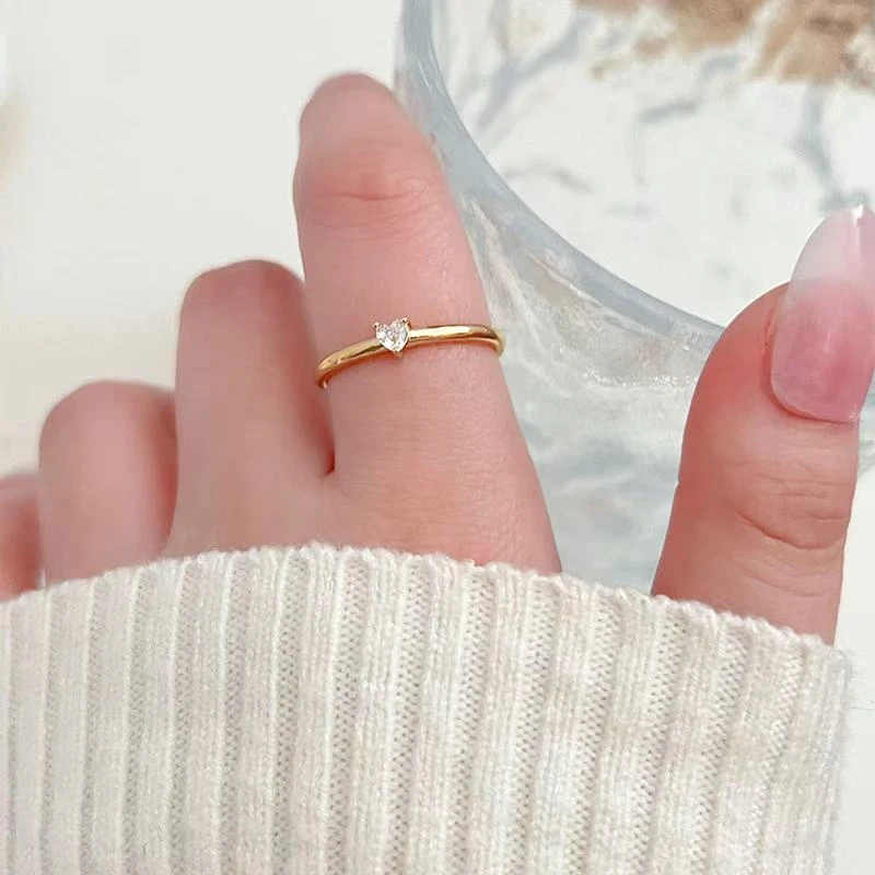 铜合金合成锆石戒指 简约百搭轻奢时尚精致感戒指时尚戒指P1055