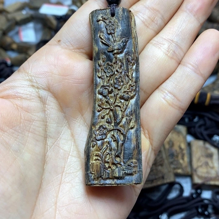 沉香手把件我***子7.2克雕刻喜上眉梢