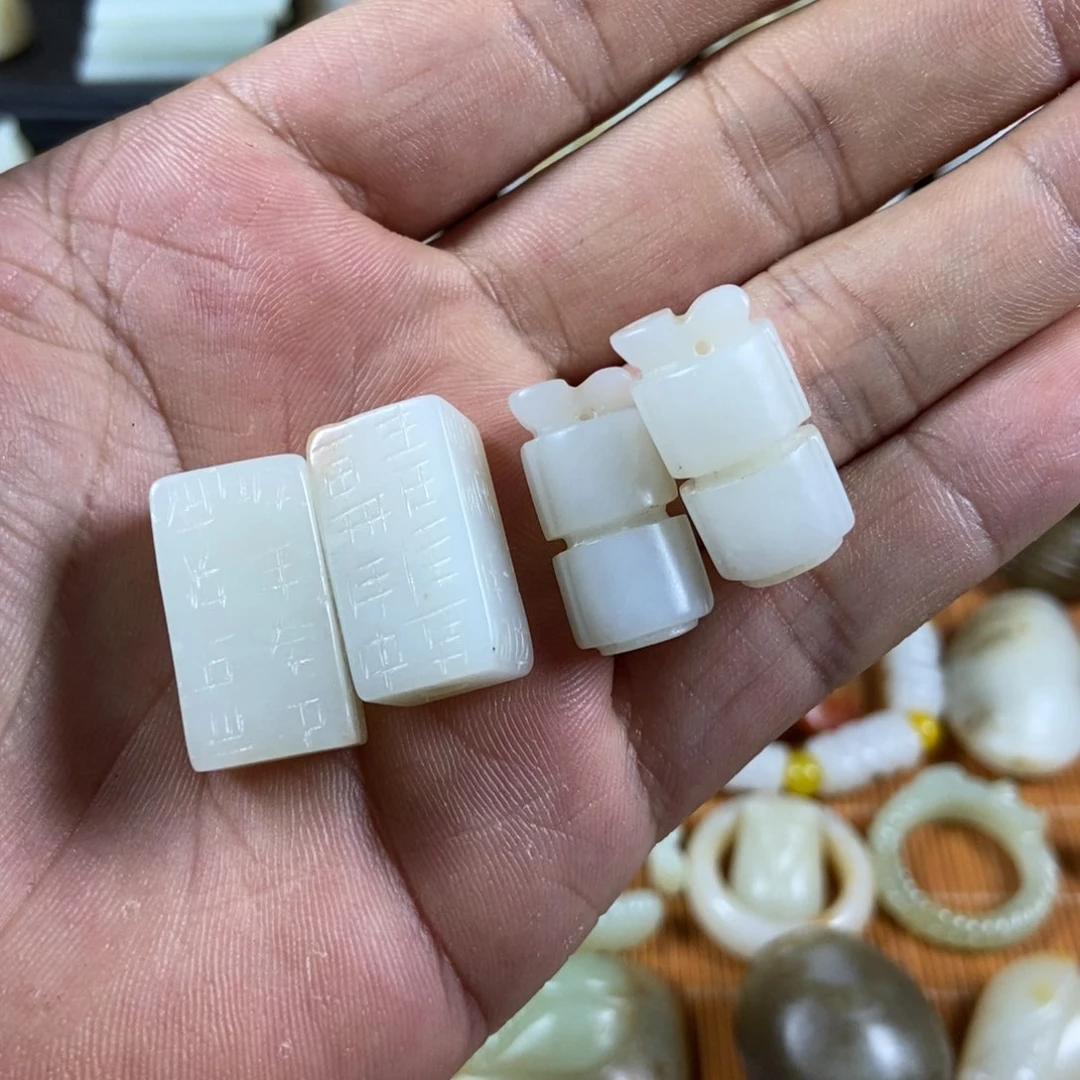 颈饰未镶嵌和田玉夏**气