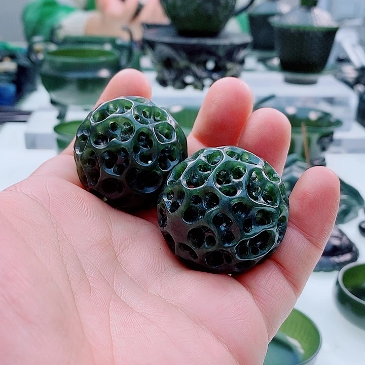 a***n和田玉未镶嵌把件