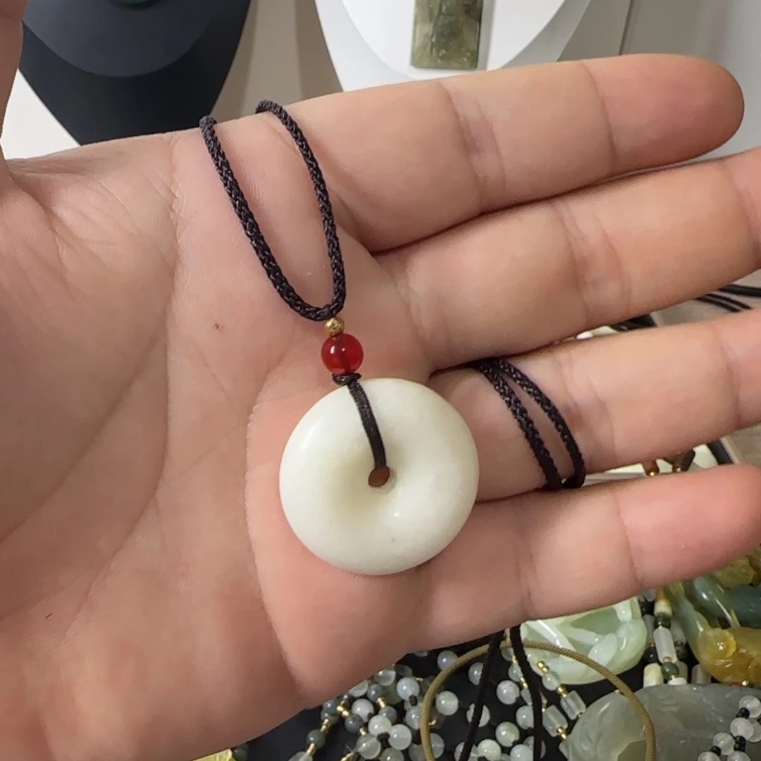 蛇纹石玉合金颈饰
