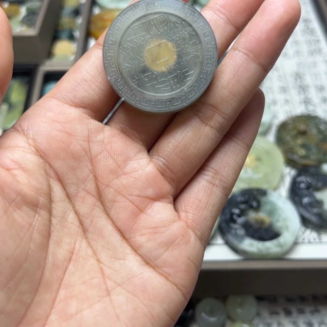 蛇纹石玉合金颈饰