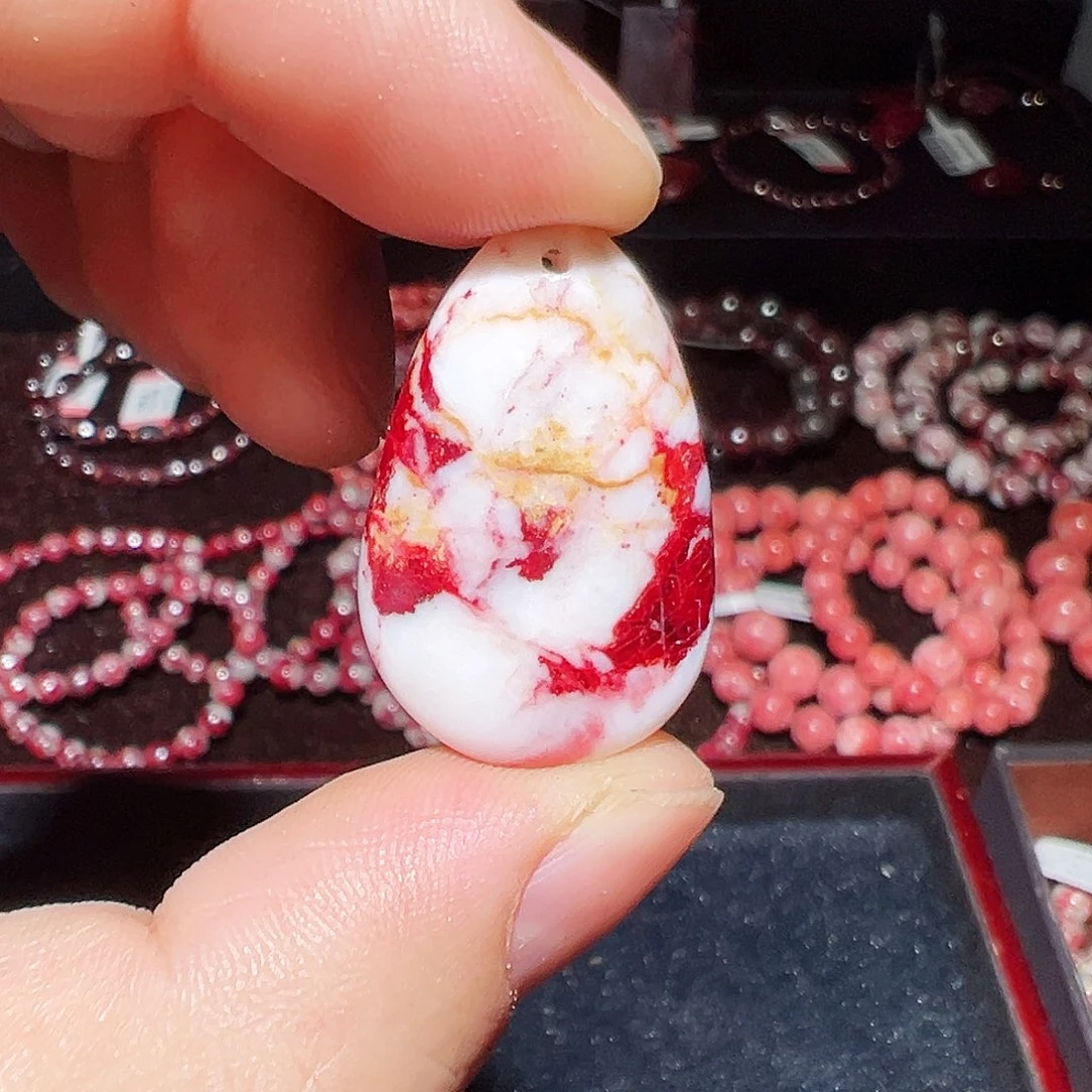 天然辰砂纯天然吊坠