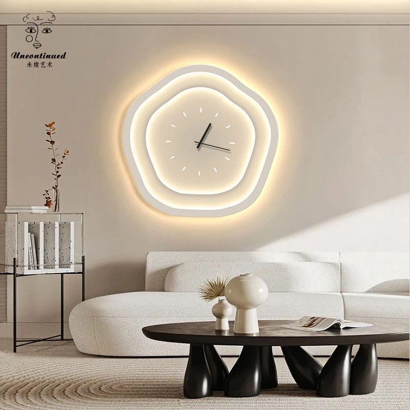 2024新款网红客厅时钟奶白色现代简约家用原创意卧室静音钟表挂钟