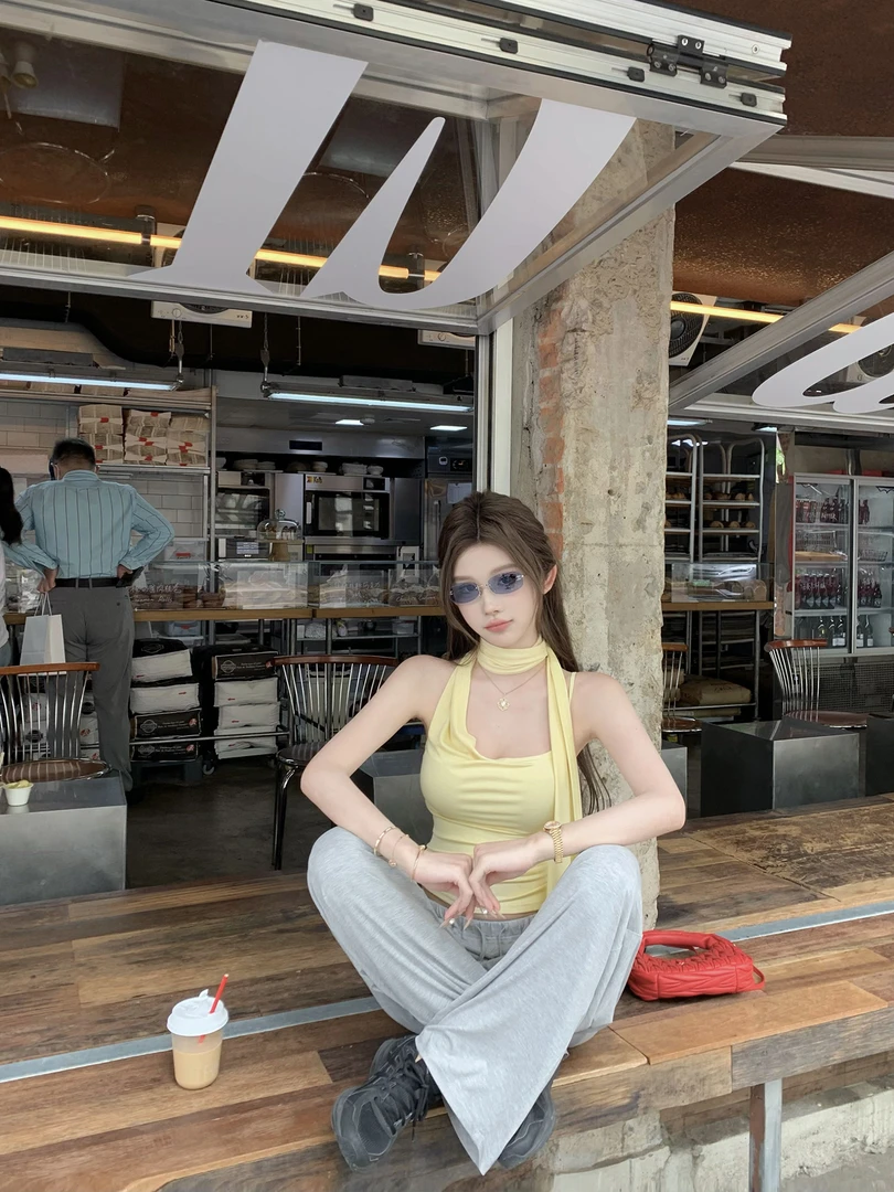 【jennnie】夏季新款辣妹黄色绑带荡领挂脖上衣配高腰休闲裤两件套