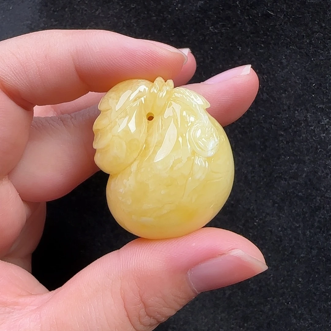 蜜蜡未镶嵌珠宝奇石