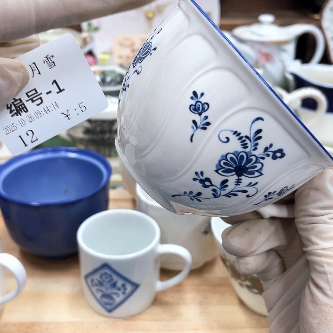 春***雪鹿屋家的美丽咖啡杯