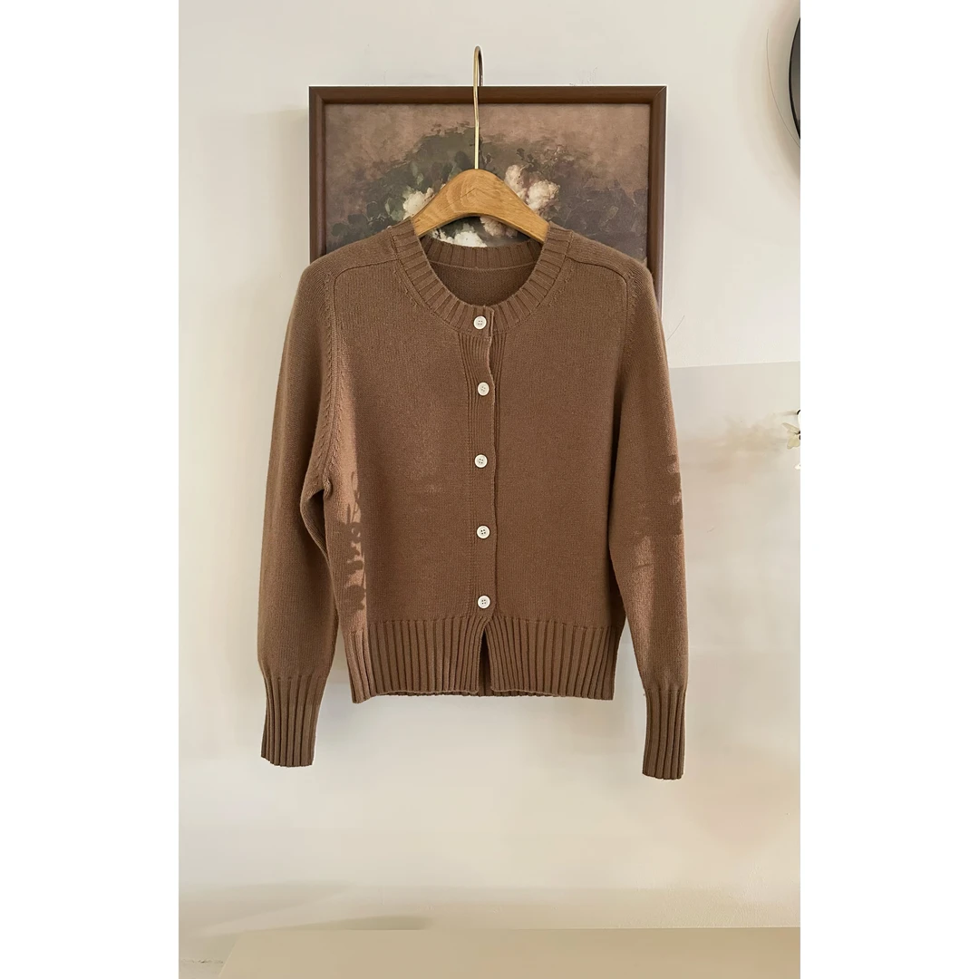 版衣【羊毛上衣】极简风针织衫韩系软糯羊毛开衫女圆领毛衣MF-1914