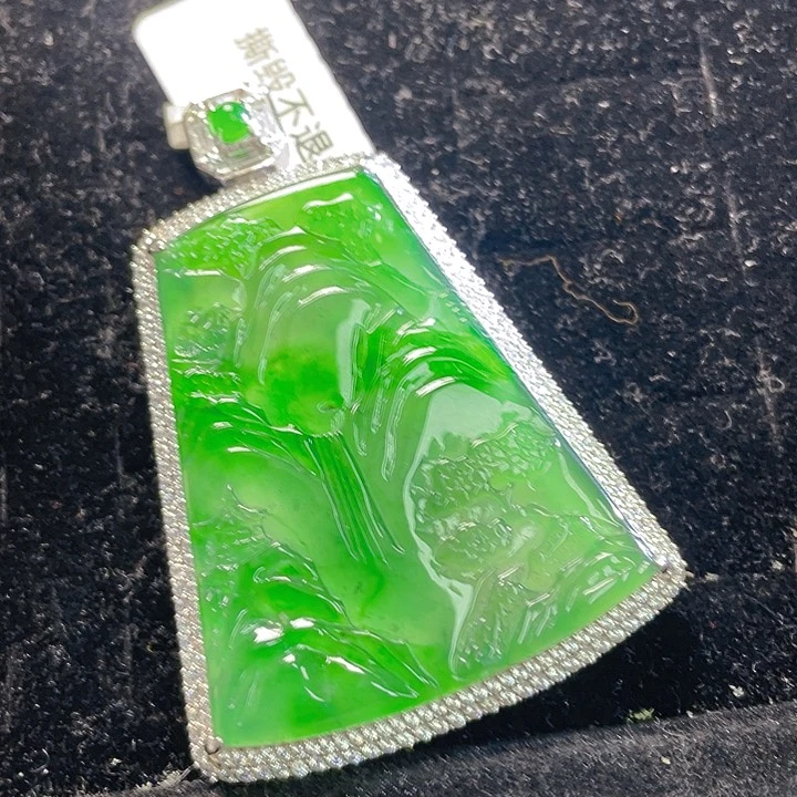 翡翠颈饰未镶嵌64，