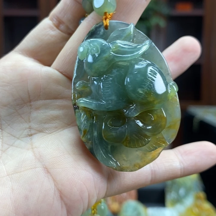 未镶嵌蛇纹石玉颈饰