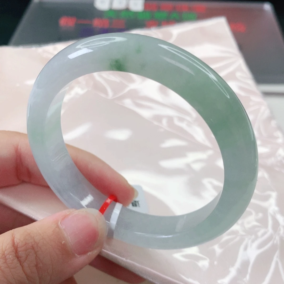 翡翠未镶嵌手镯正圈54.1