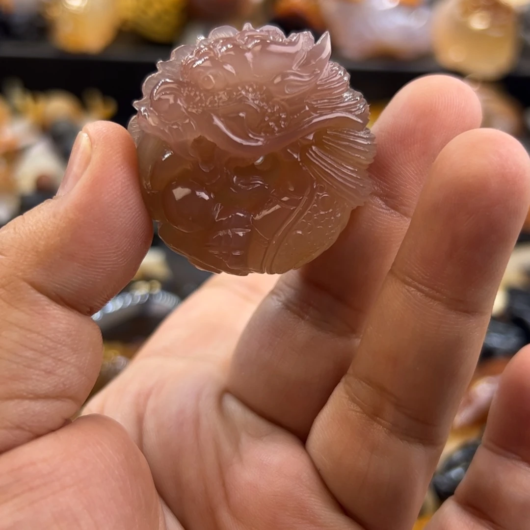 未镶嵌茶宠摆件手玩件定制玛瑙手雕龙扣