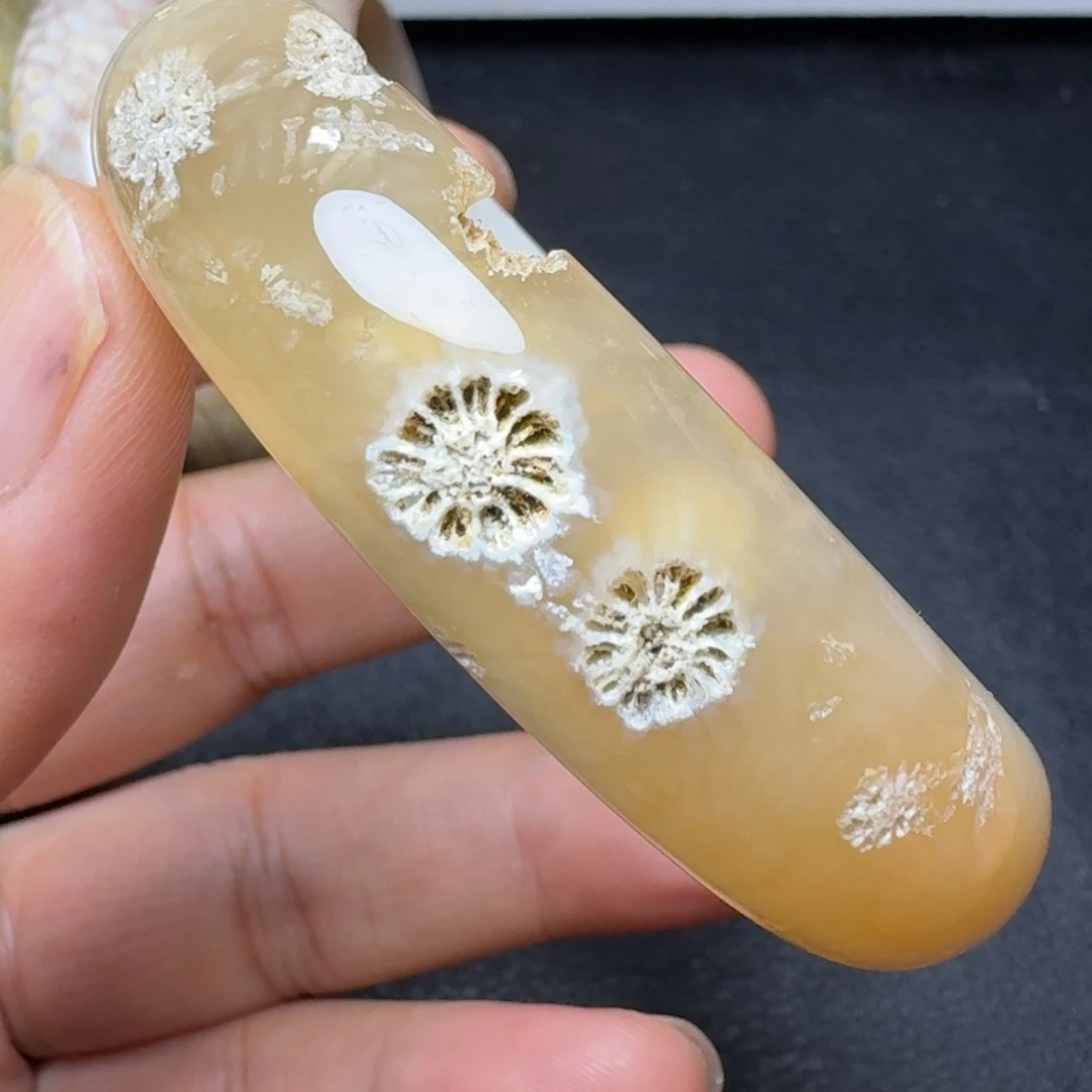 硅化玉天然色有机玉石保真色未镶嵌56圈口骨骼花