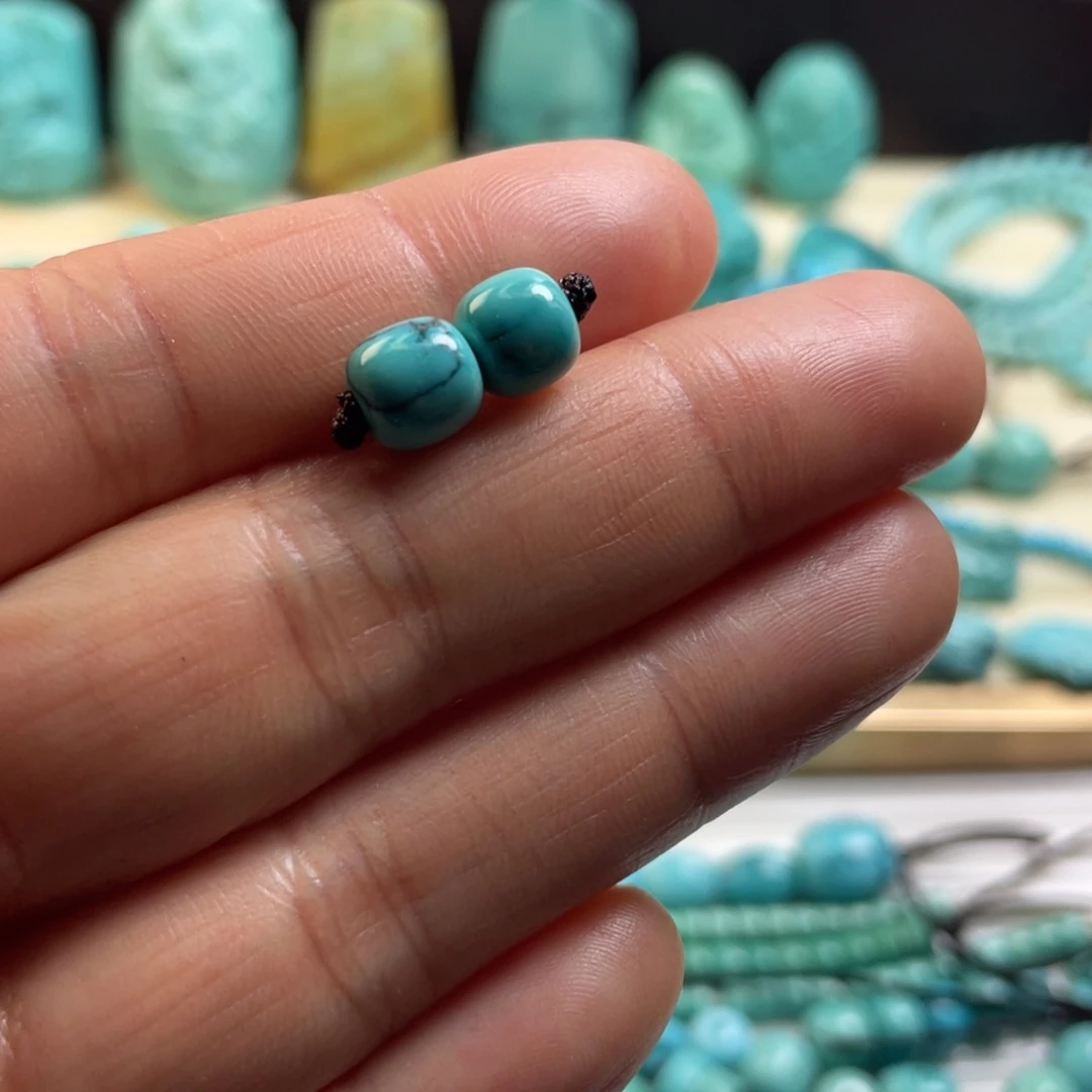 绿松石未镶嵌颈饰