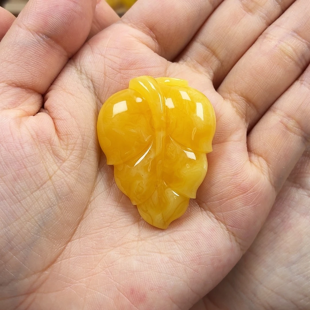 蜜蜡颈饰未镶嵌焦皮浓蜡妖花叶子