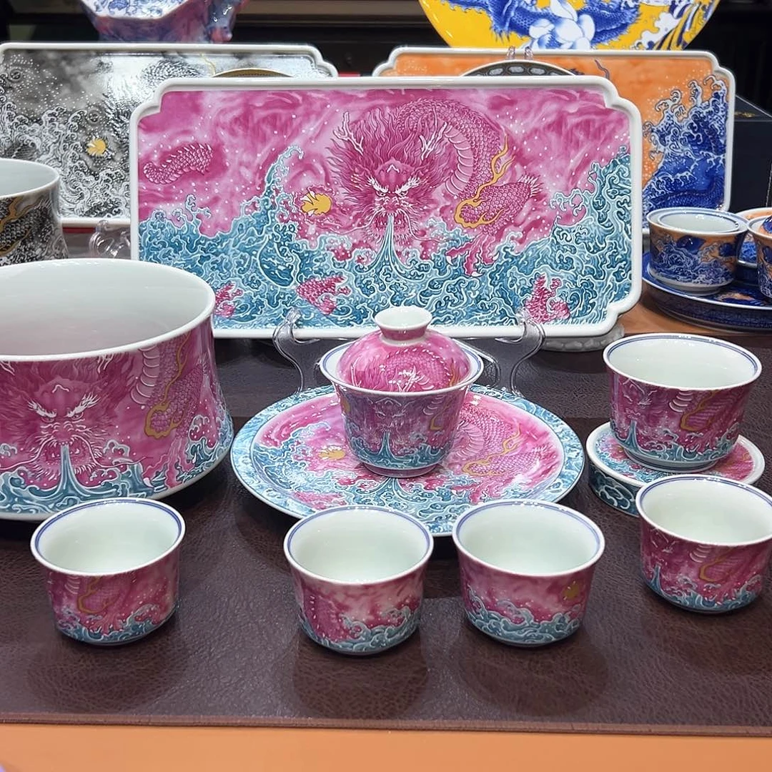 摆件景德镇市和上海浦东国际机场的开通标志性