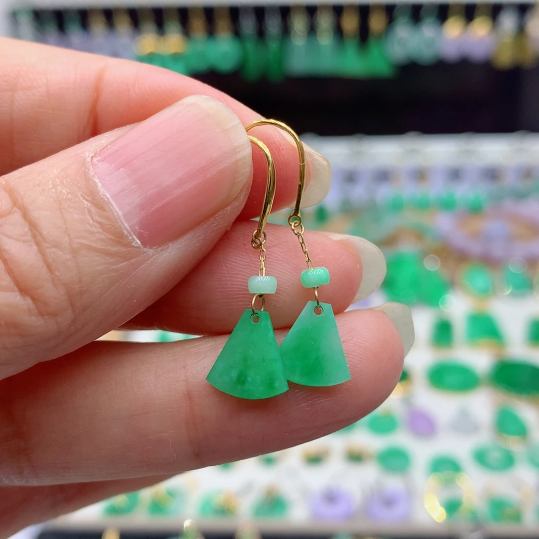 翡翠18K金镶嵌耳饰