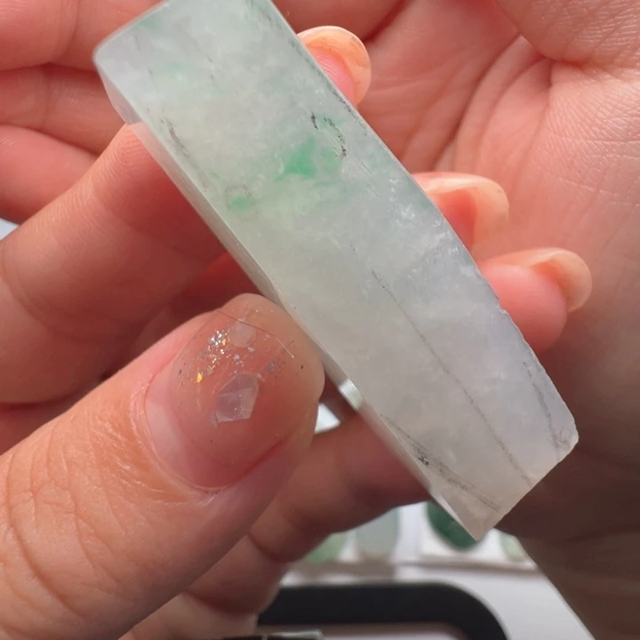 定制翡翠未镶嵌包抛光