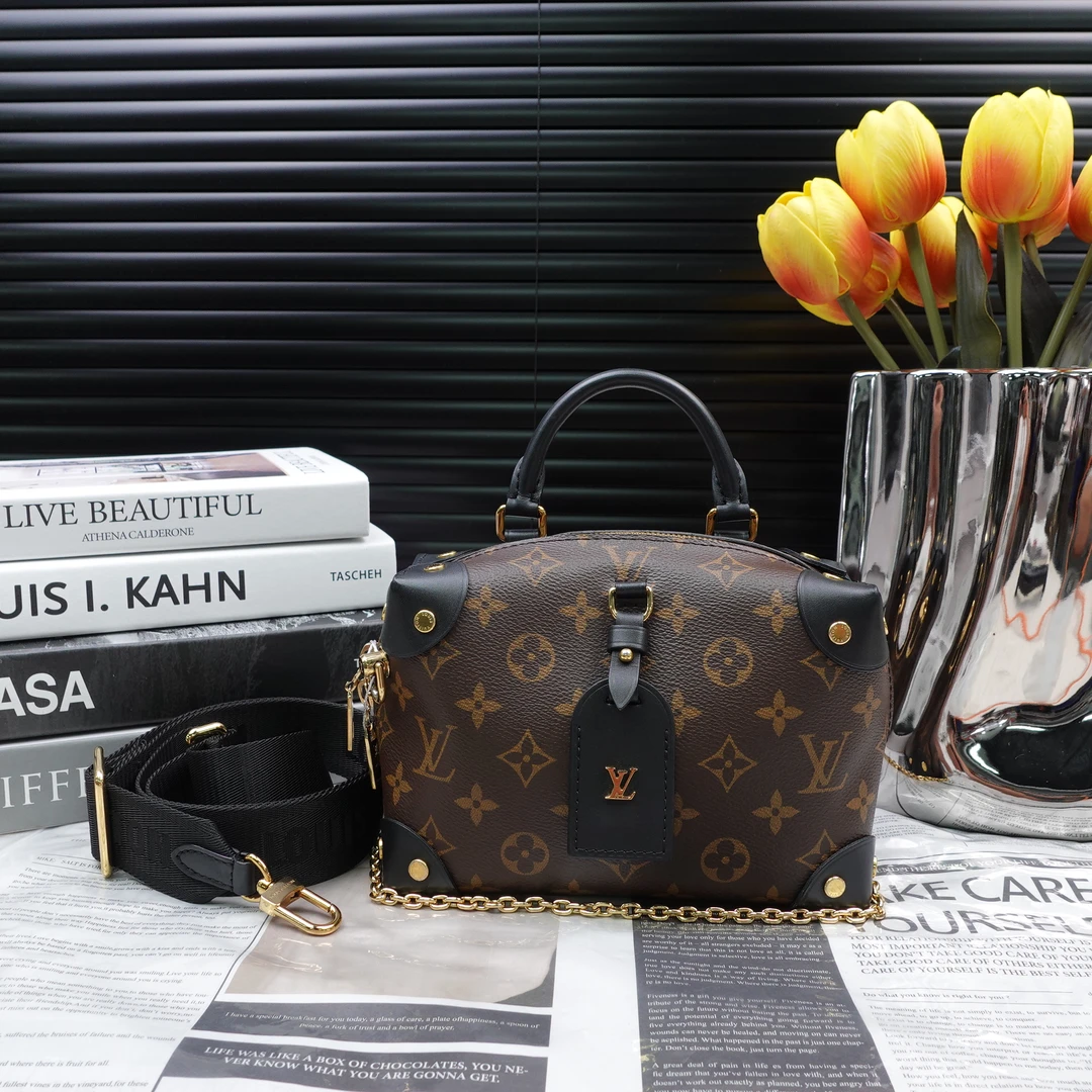 95新 LouisVuitton/路易威登 /单肩包/T20282624