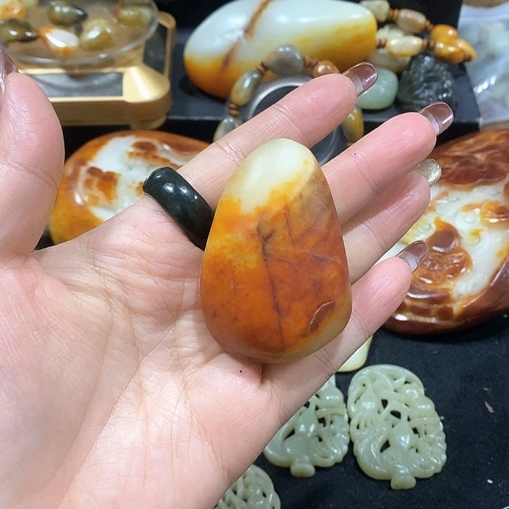 未镶嵌和田玉（糖玉）挂件酱*