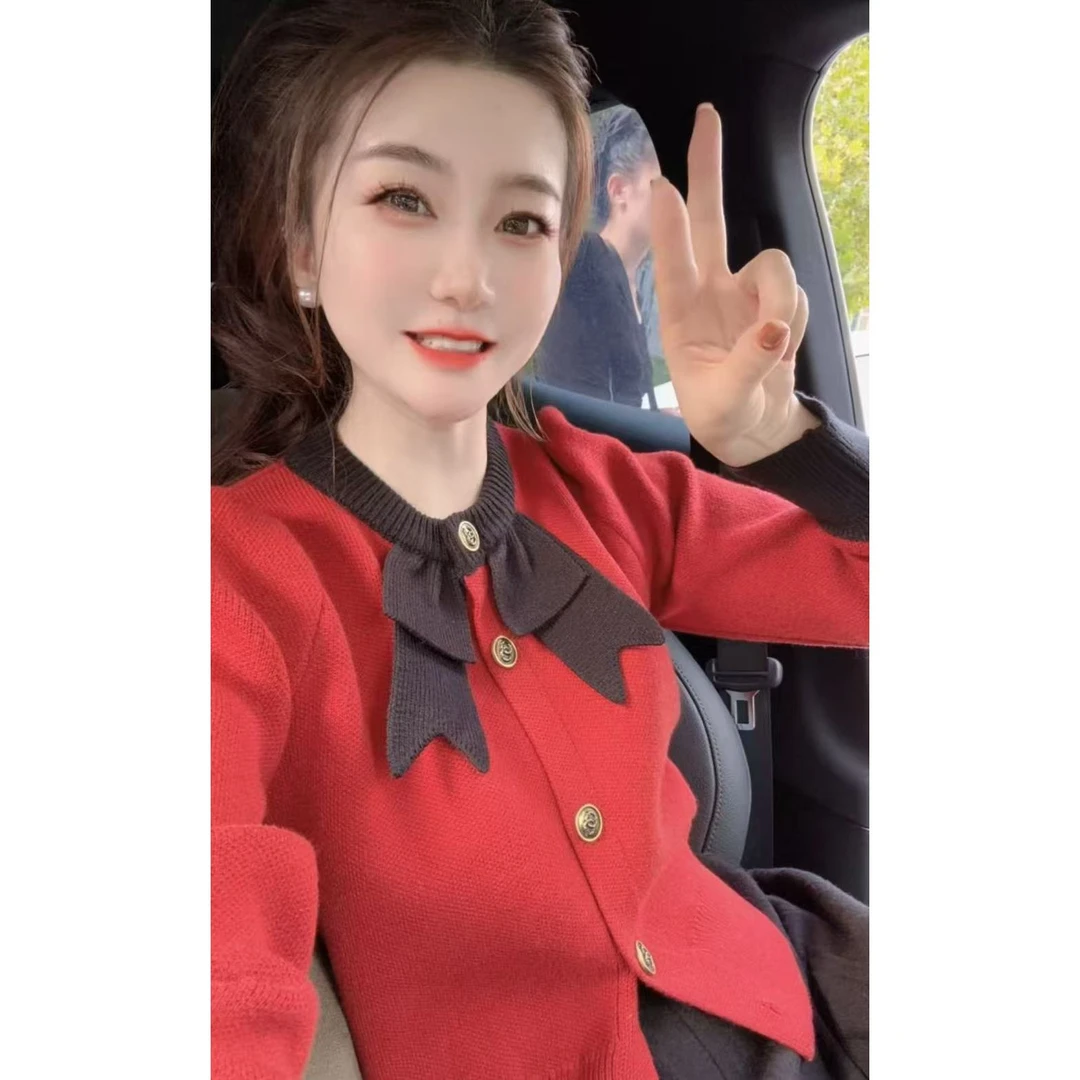 『浪漫山茶D』设计显瘦百搭时尚毛衣10112