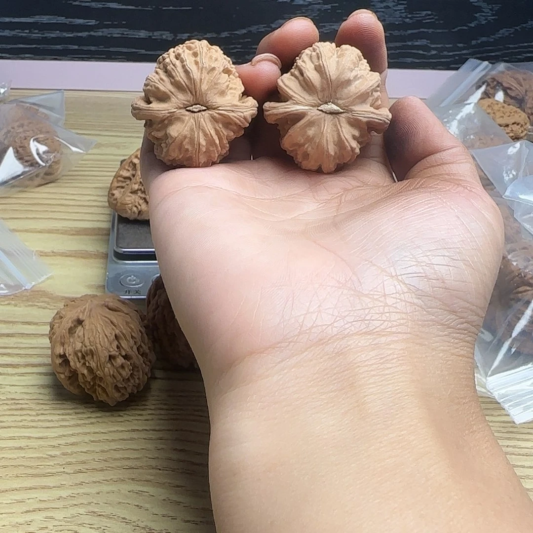毛****吊坠桃核核桃核桃