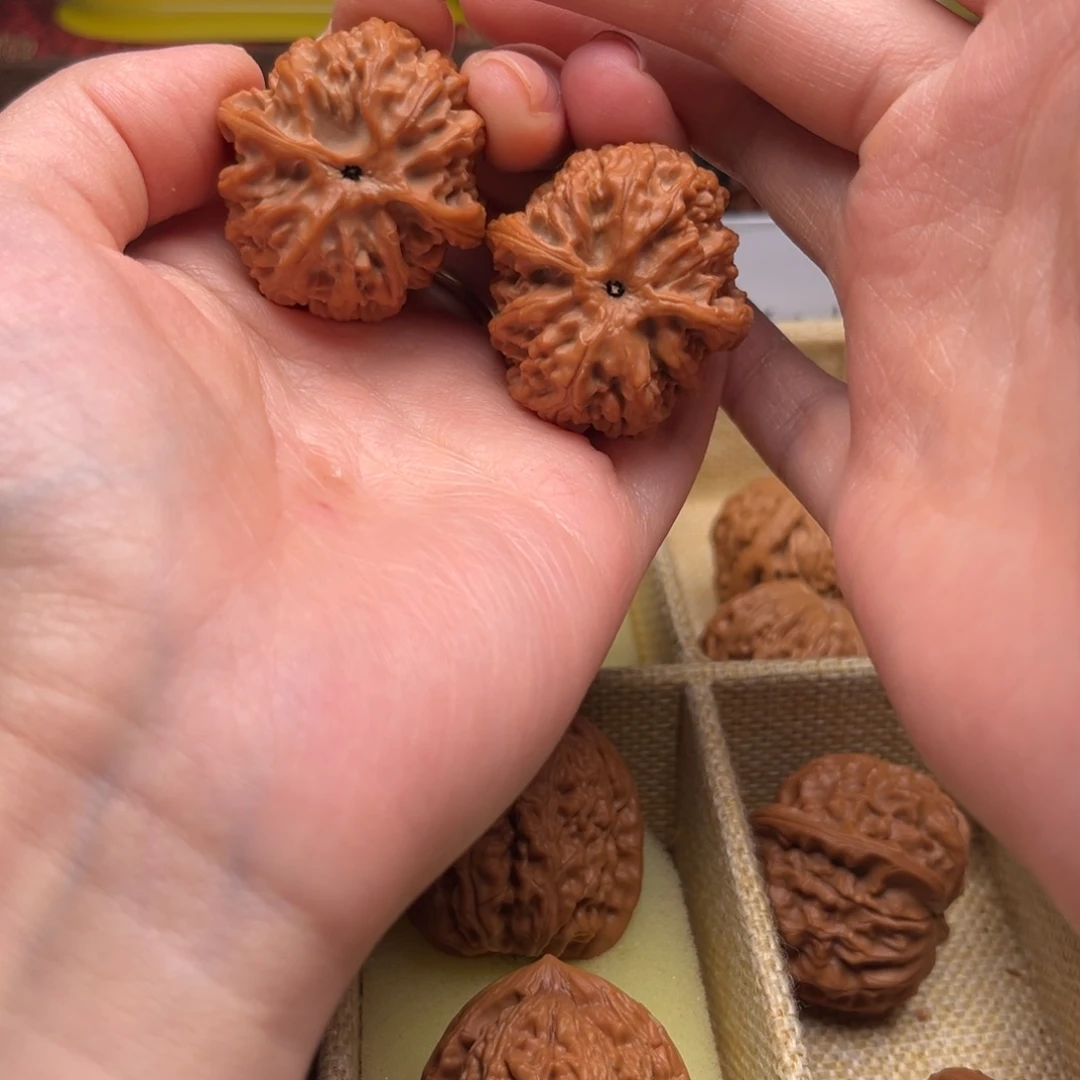 文玩核桃吊坠34苹果园