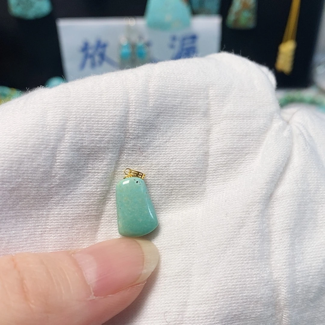 绿松石18K金镶嵌珠宝奇石