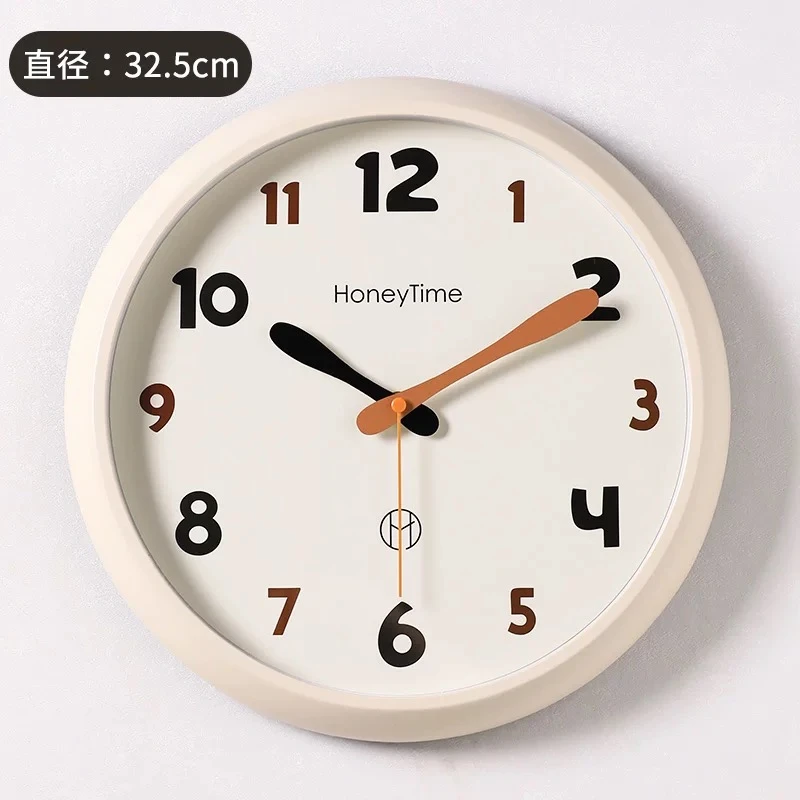 简约奶油风挂钟客厅2025新款家用创意石英卧室静音时钟表挂墙高级