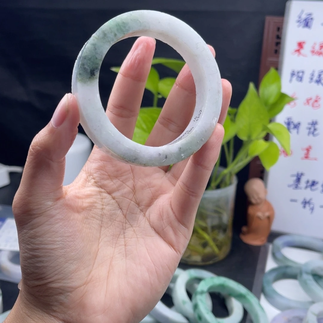 定制翡翠未镶嵌正圈