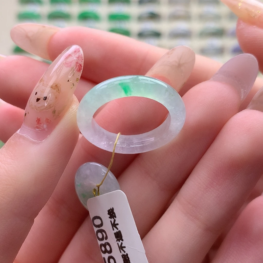 翡翠未镶嵌戒指港14