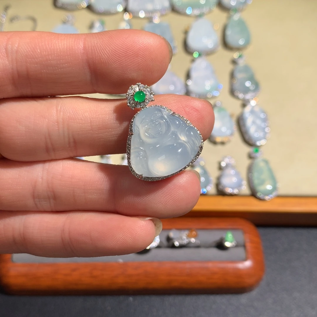 黏****翡翠银S925镶嵌颈饰