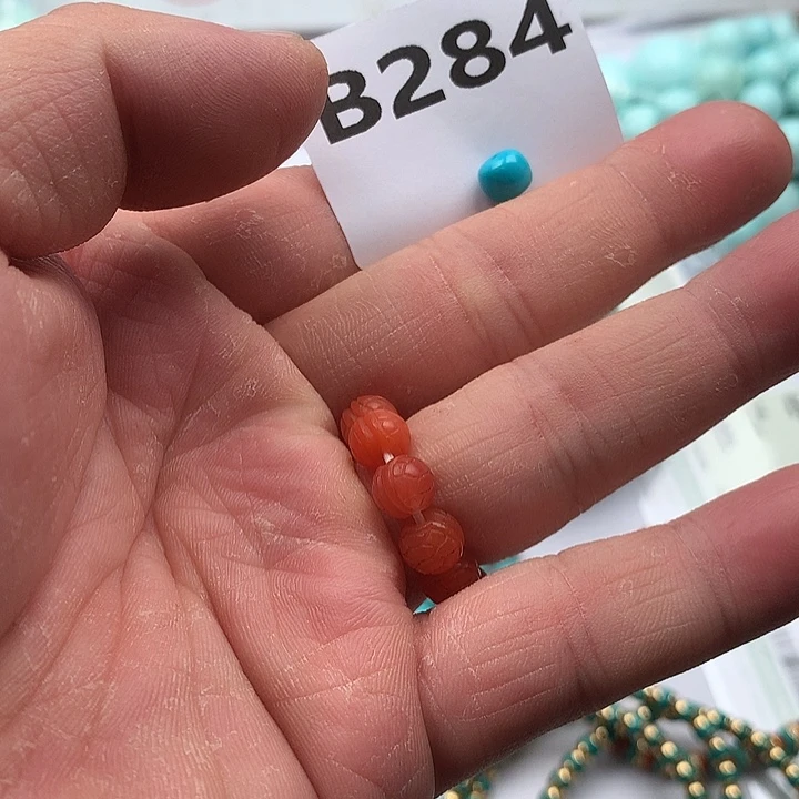 南红玛瑙未镶嵌珠宝奇石