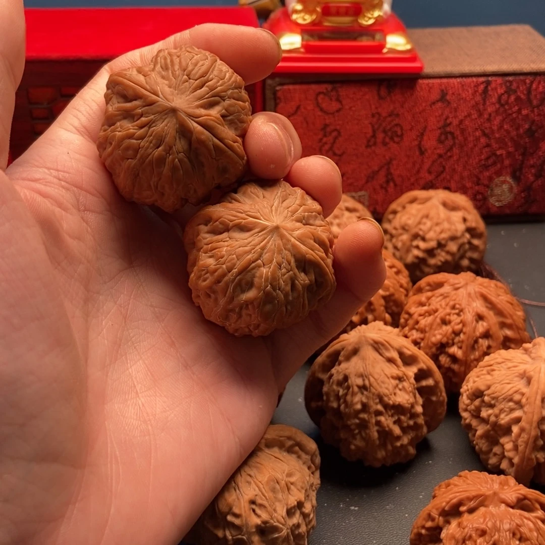 早***.文玩核桃吊坠铁锤