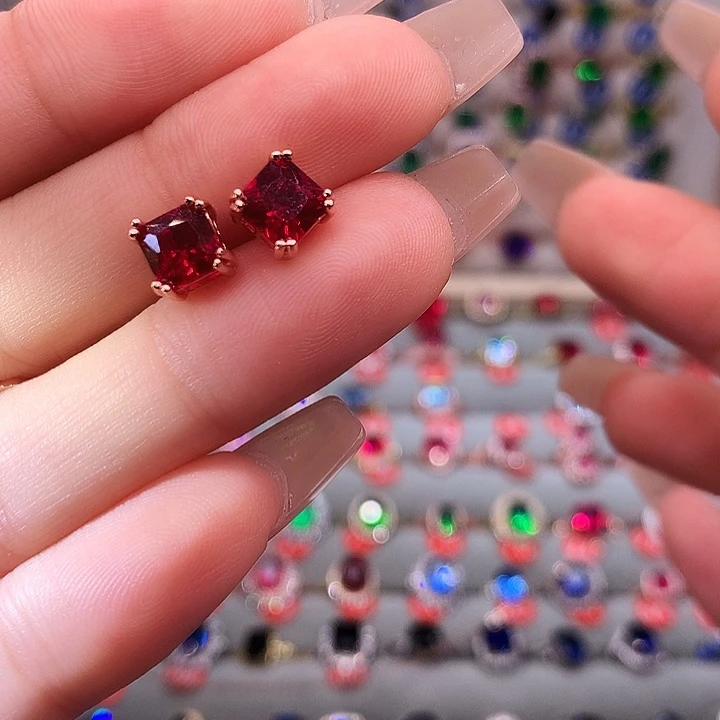 红宝石吊坠(赠链)银S925镶嵌6，6