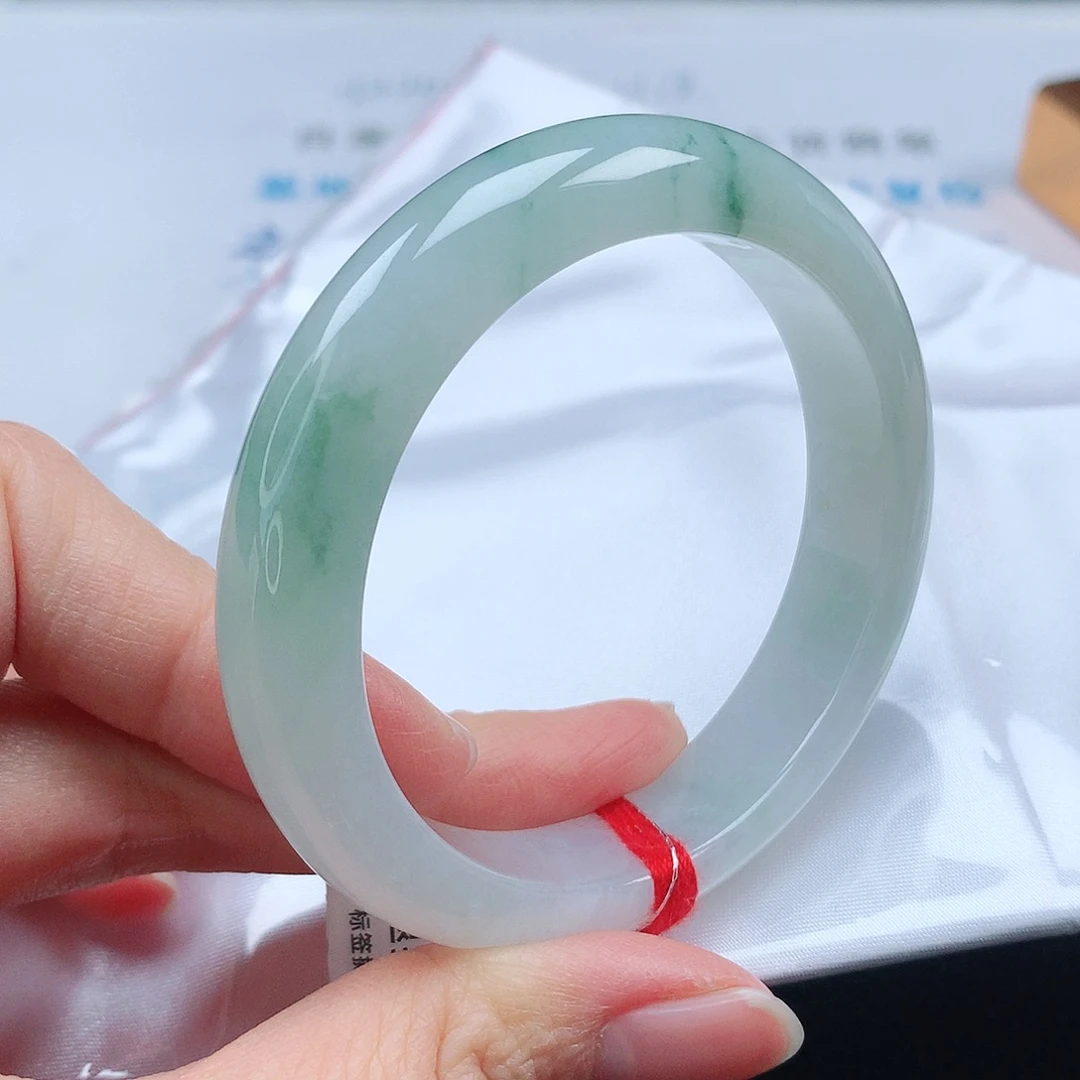 翡翠手镯未镶嵌52➕圈