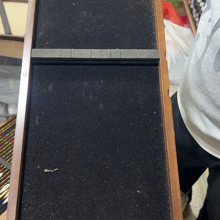 如图所示一个展板11111
