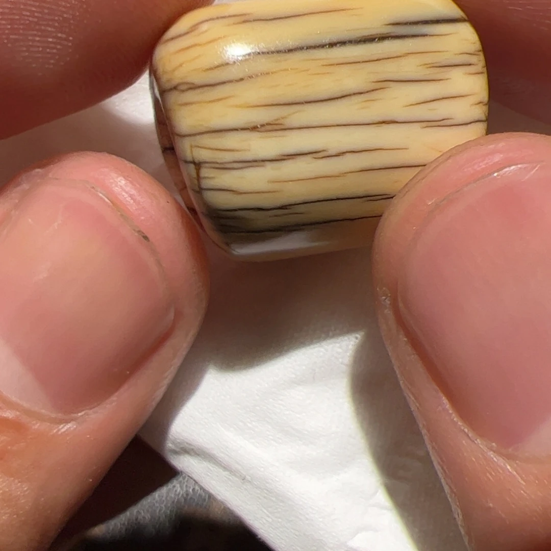 颈饰玻璃你是不是也