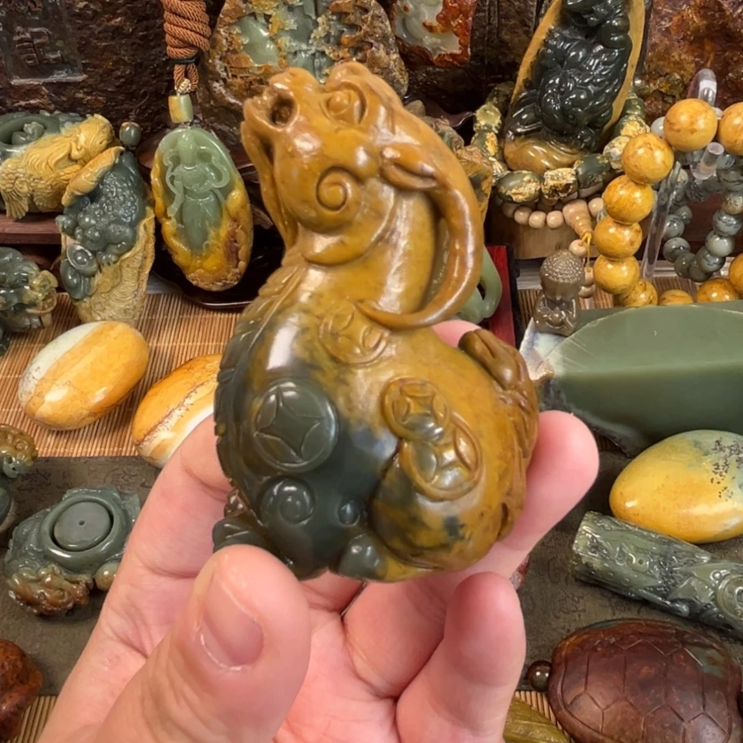 岫岩河磨玉（透闪石质玉）未镶嵌把件