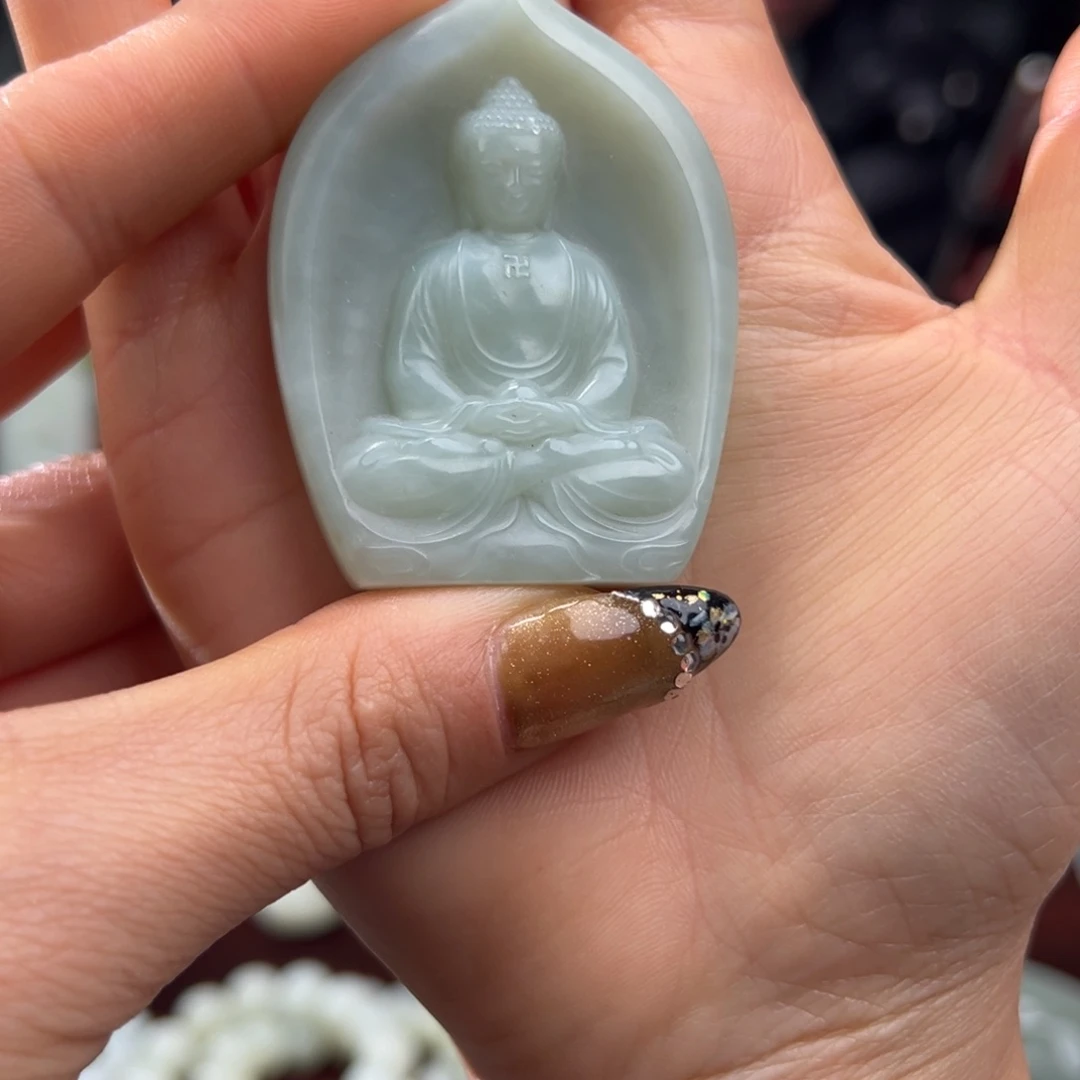 晕***鱼和田玉未镶嵌手链