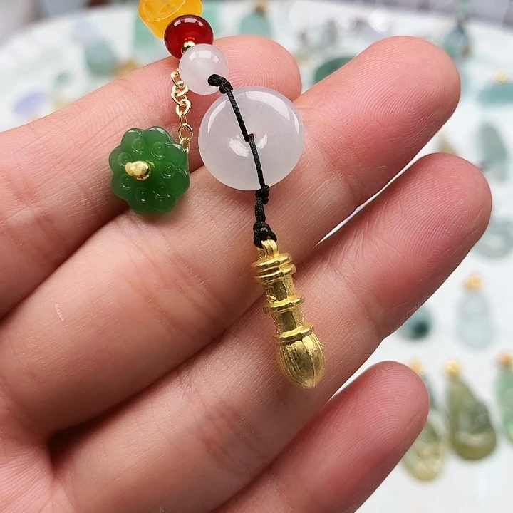 颈饰未镶嵌翡翠毛笔