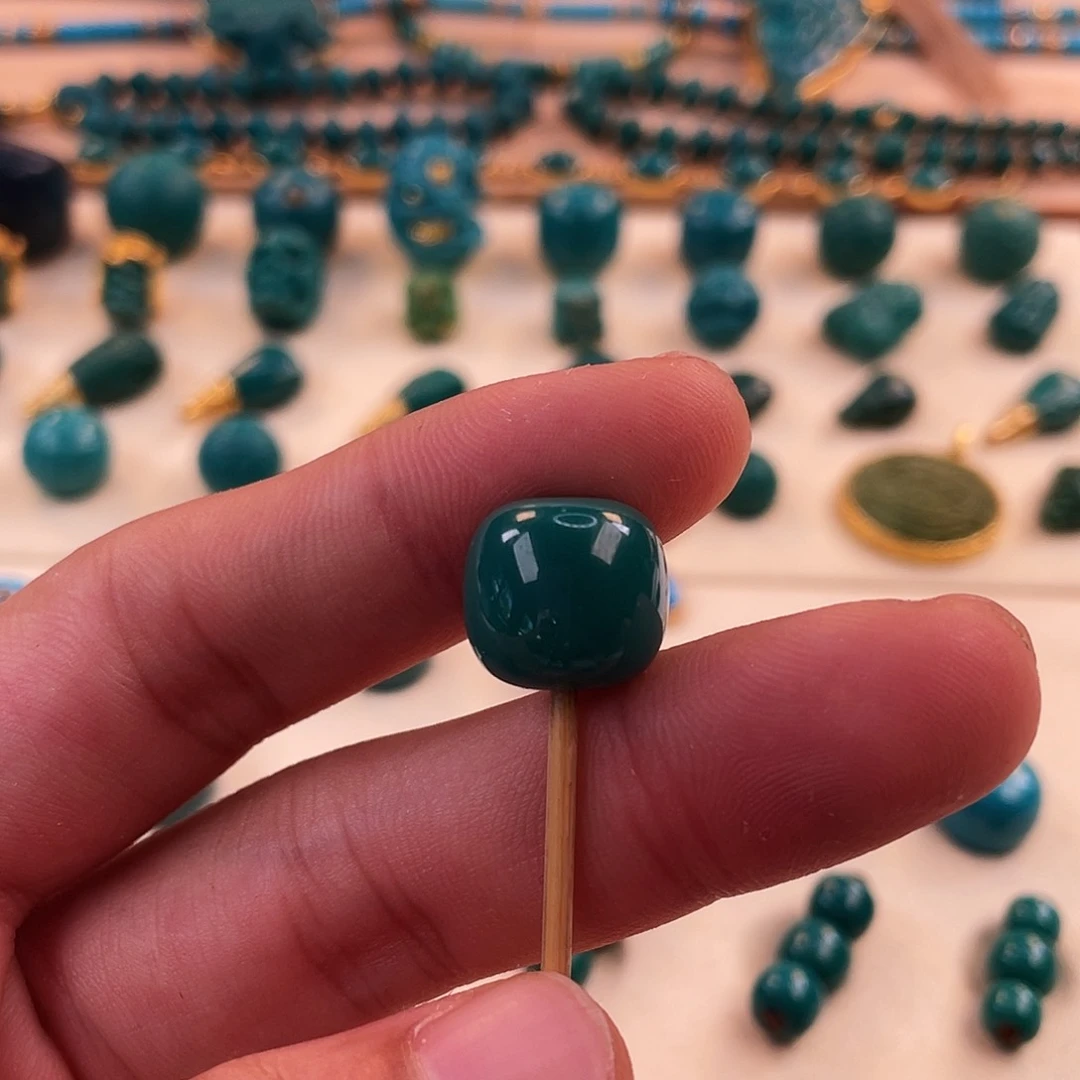 绿松石合金颈饰限时