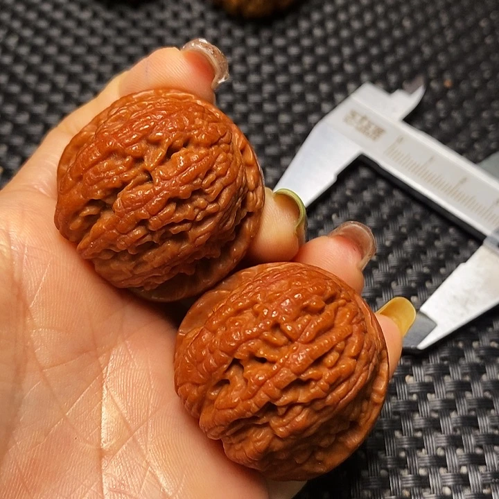 文玩核桃把件秦岭核桃