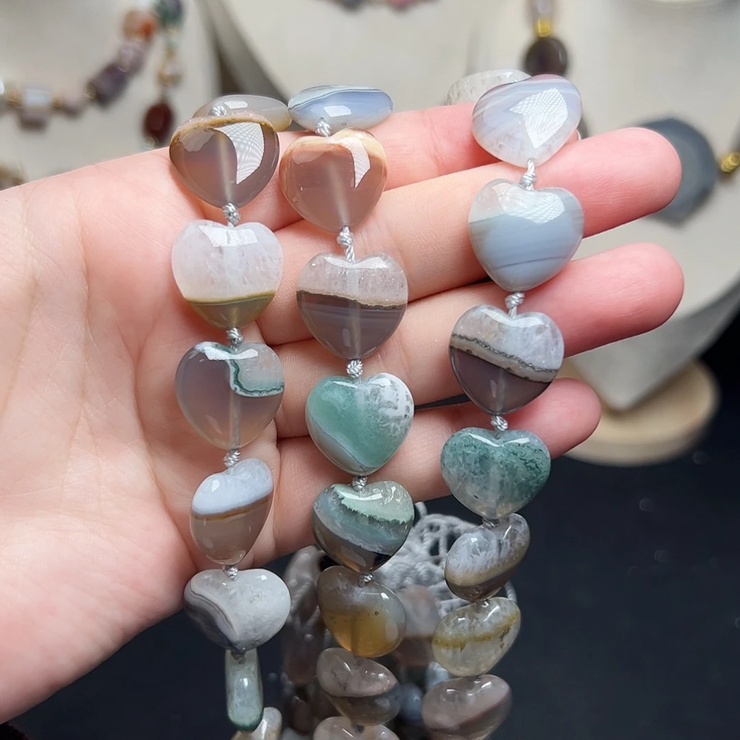 玛瑙/玉髓合金珠宝半成品W521，爱心画水晶玛瑙共生体一条