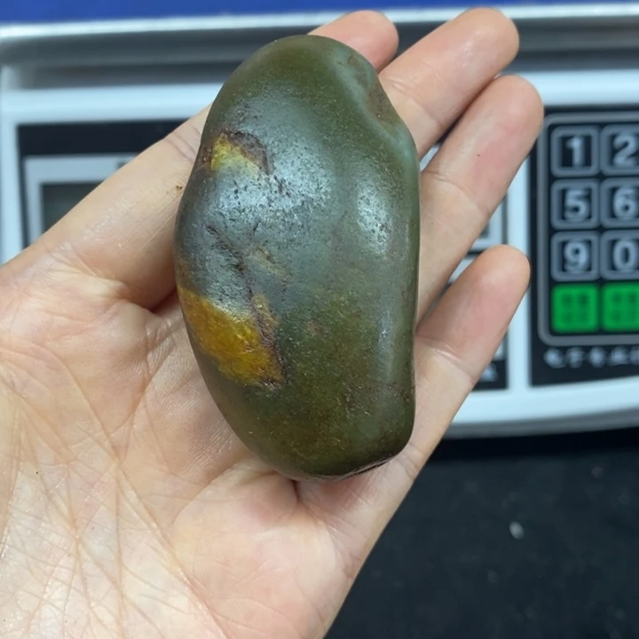 未镶嵌和田玉（糖玉）挂件