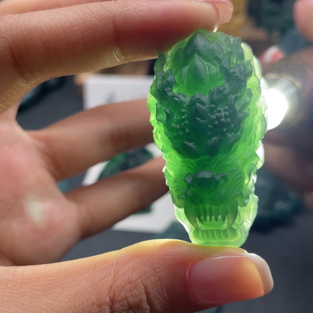 定制翡翠未镶嵌龙王翡翠