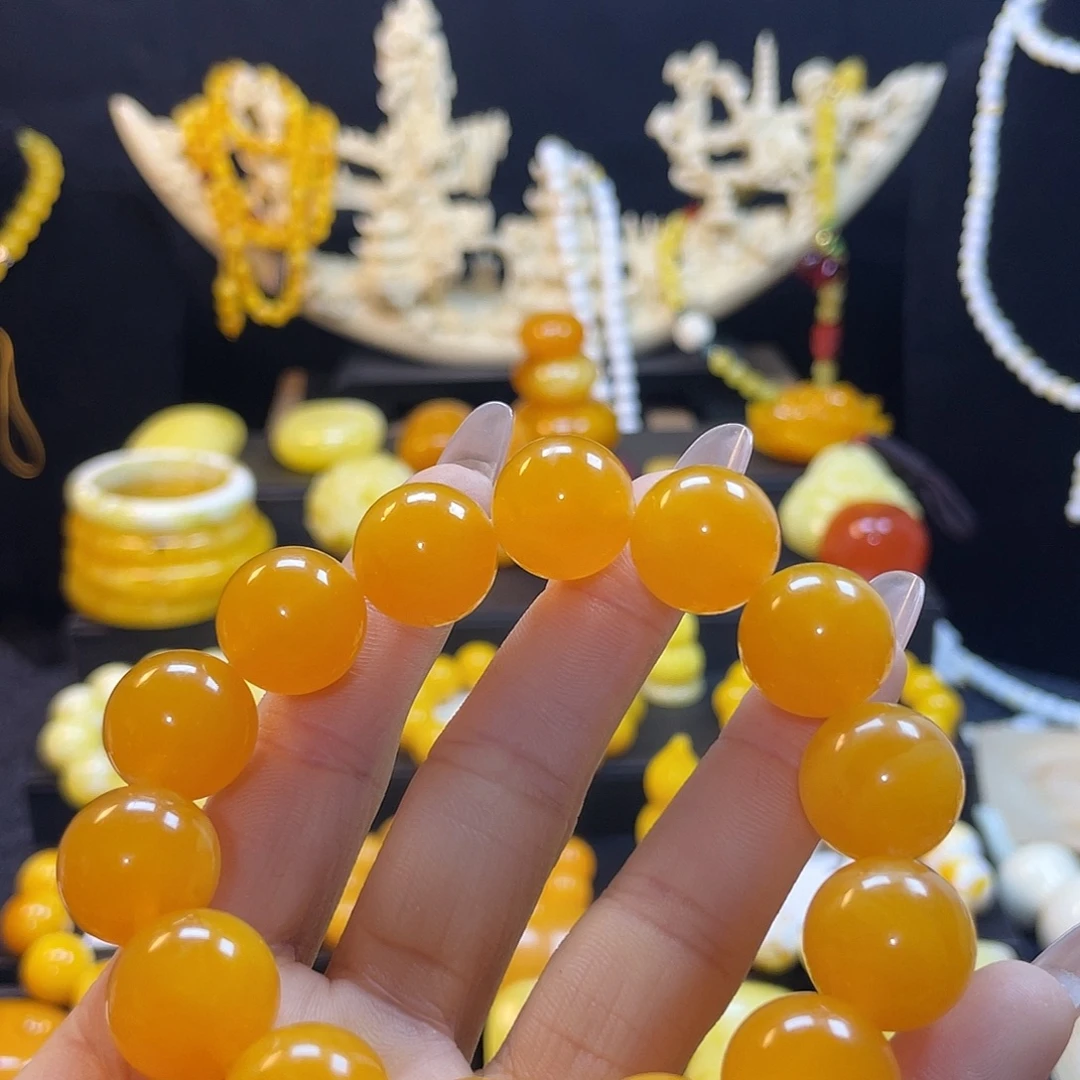 张***雪鸡油黄浅飘花款手串一条卡16